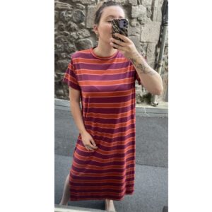 robe t shirt rayé brique prune